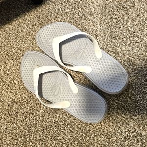 Nike flip flops